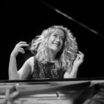 Laure Favre-Kahn french pianist